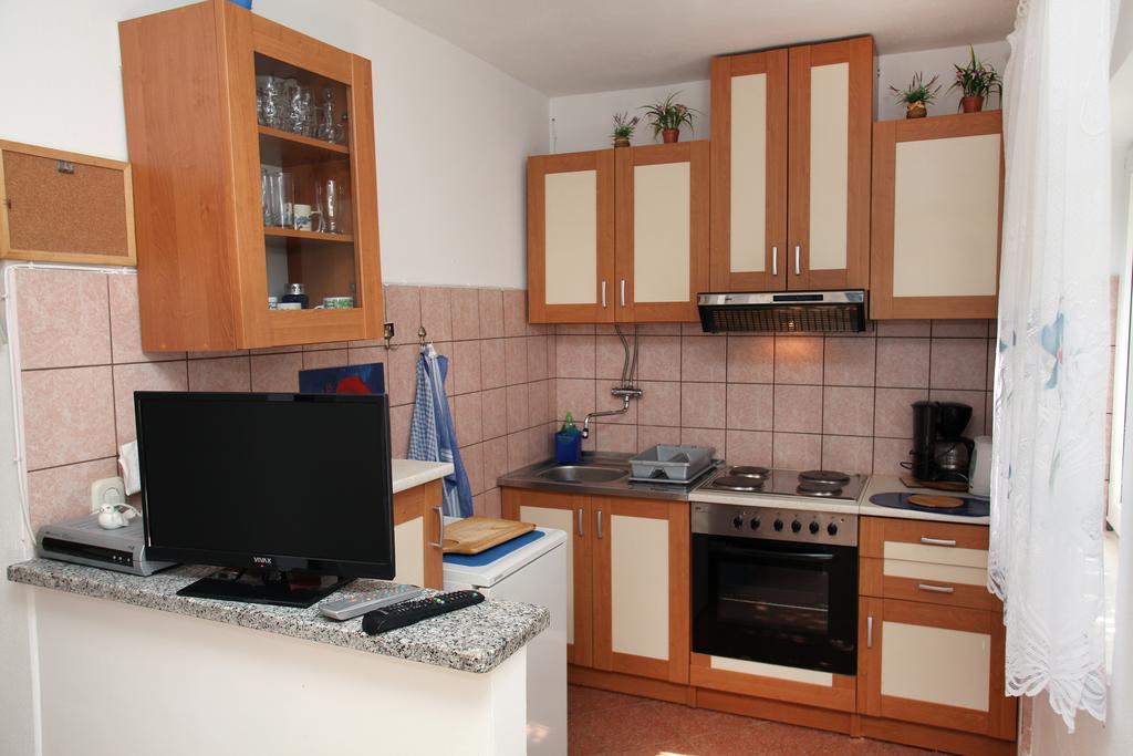 Apartments Jasmin 特罗吉尔 外观 照片